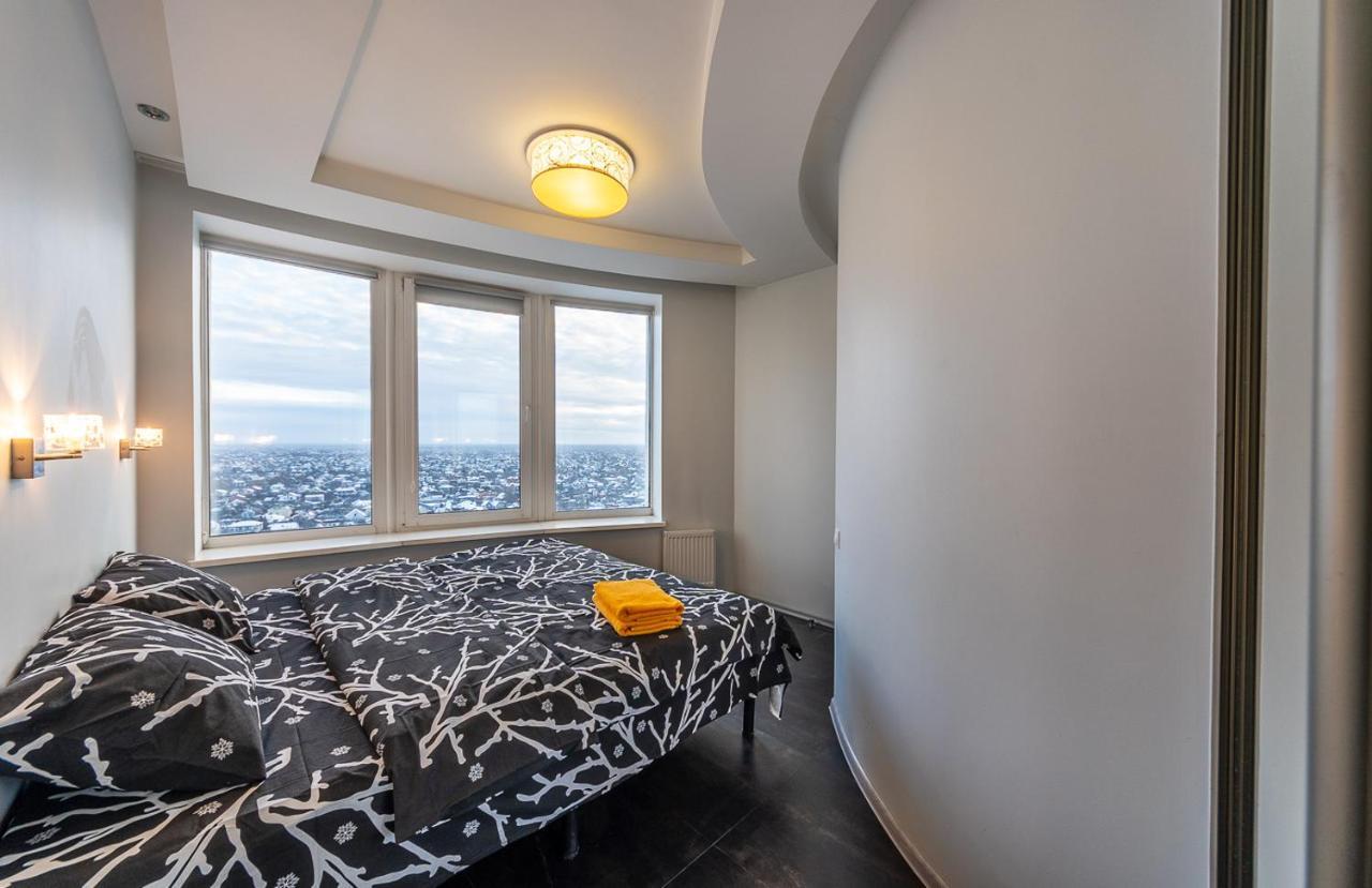 Luxury Apartment, Dniprovska Embankment26, Sokorki كييف المظهر الخارجي الصورة